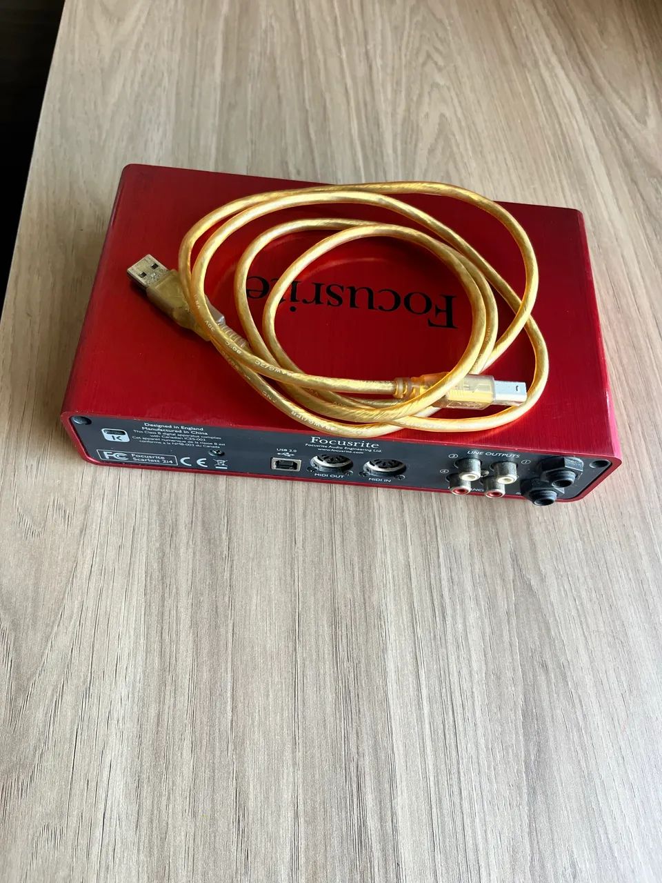 interface Focusrite Scarlett 214