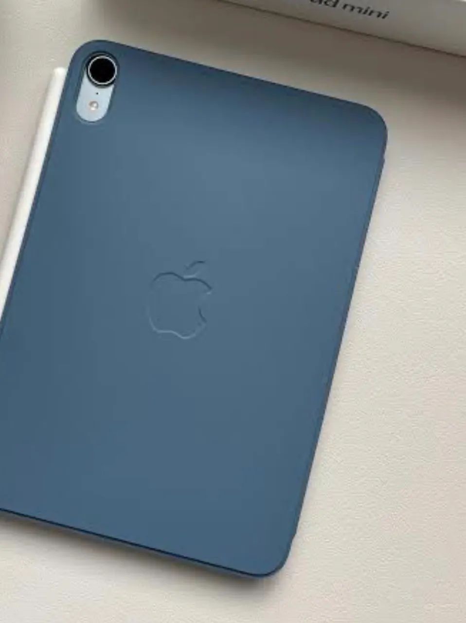 iPad mini 7 azul+ Apple Pencil Pro + capa Apple Original magnética  - Foto 4