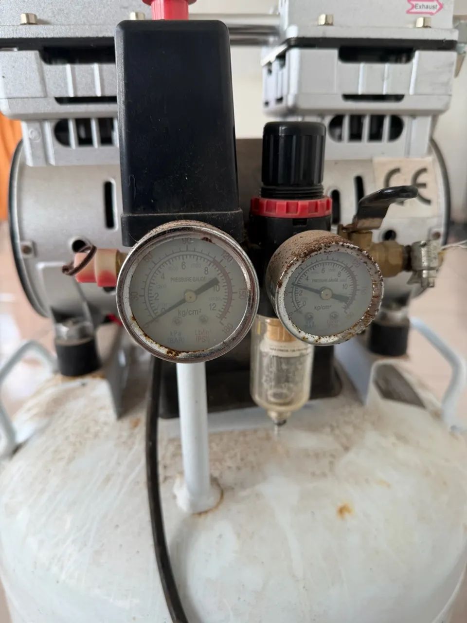 Vendo compressor dentemed  40 litros  - Foto 3