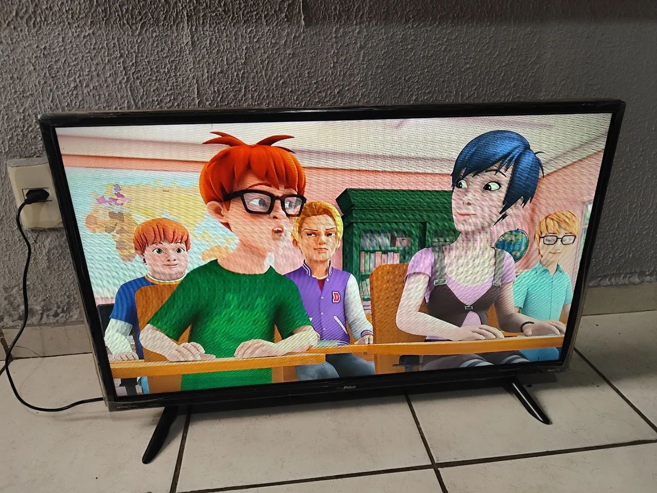 Tv SMART Philco Roku 32 polegadas funcionando  - Foto 2