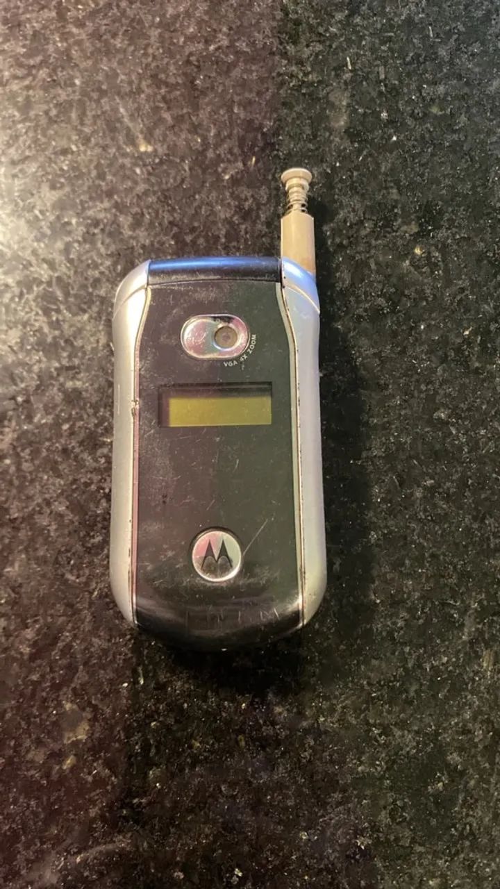 Celular vintage Motorola v3  - Foto 2