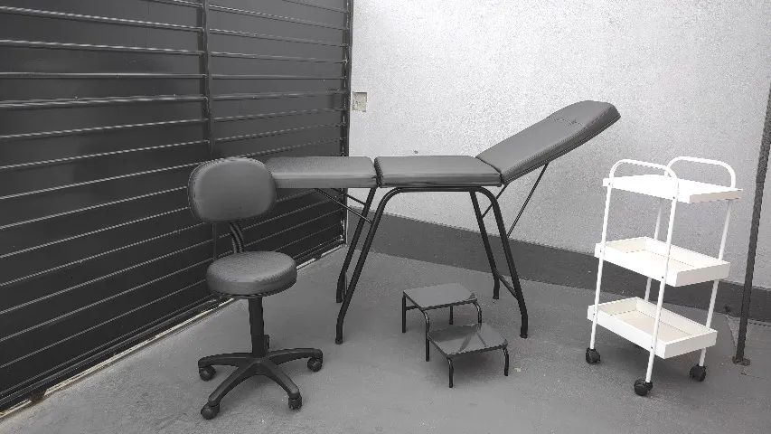 Maca 3 posiçoes com mocho e escada + carrinho auxiliar 