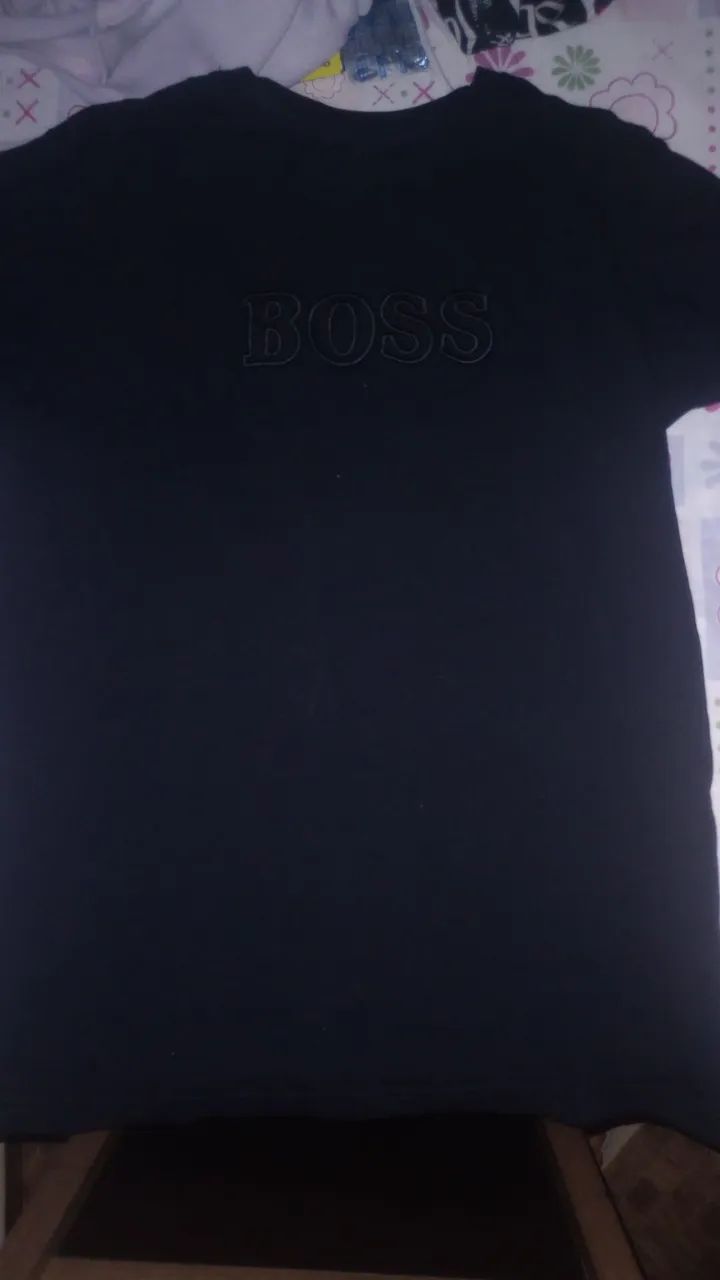 2 camisas Hugo Boss e 1 camisa D&G - Foto 3