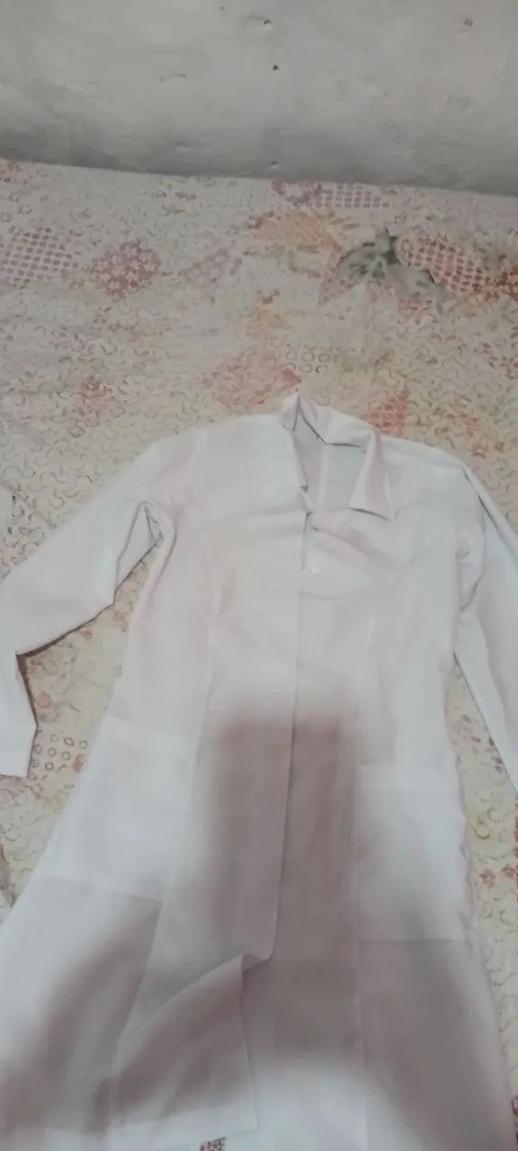 Jaleco branco semi novo 