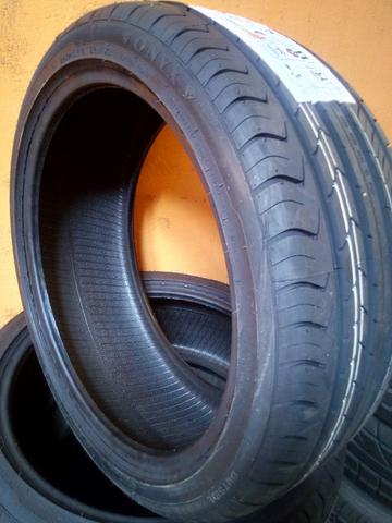 Kit 2 pneus 18 ref 225/40 r18 novos