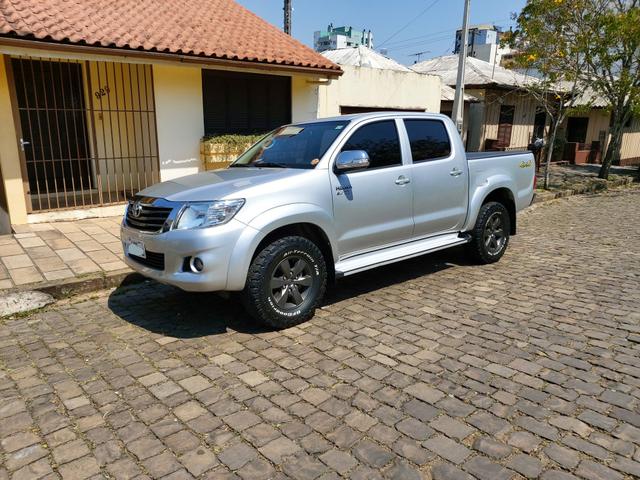 Toyota Hilux 2014 SRV 4x4 gasolina