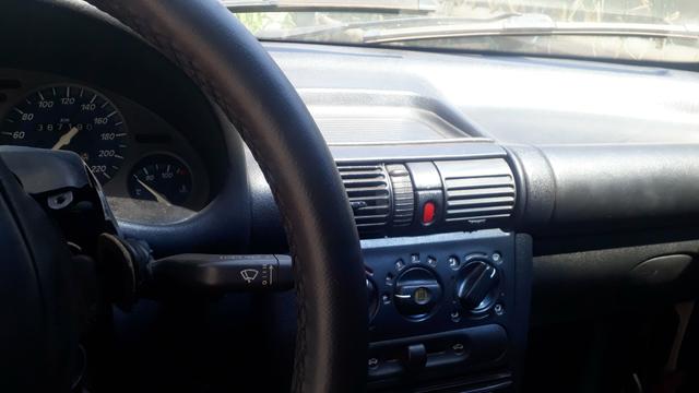 Corsa 2001 com ar e direcao muito abaixo da fipe - Foto 8