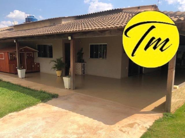 Excelente casa em lote de 800m