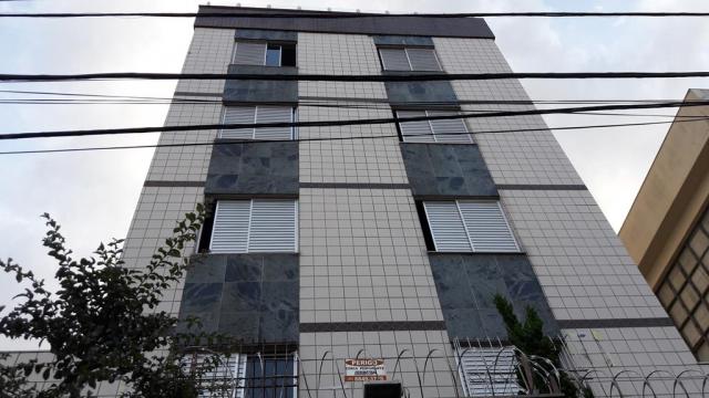 EXCELENTE ÁREA PRIVATIVA NO SAGRADA FAMÍLIA.