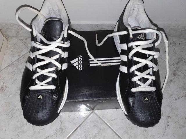 adidas tamanho 47