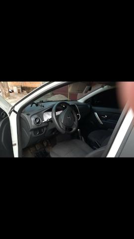 Carro sandero - Foto 4
