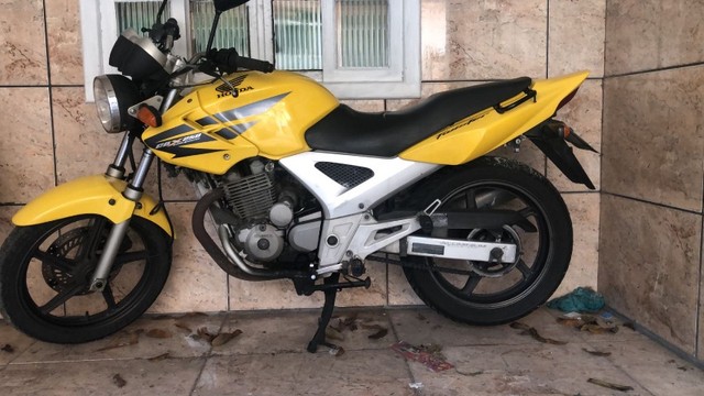 VENDO MOTO CBX 250 TWISTER ANO E MODELO 2008 POR 5.800,00
