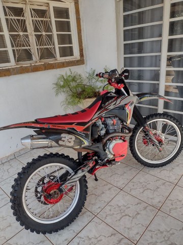 MOTO DE TRILHA