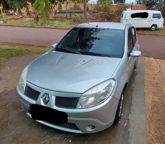 RENAULT SANERO 2010