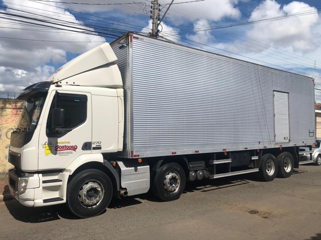 VOLVO VM270 8X2R BI-TRUCK 14/15 AUTOMÁTICO