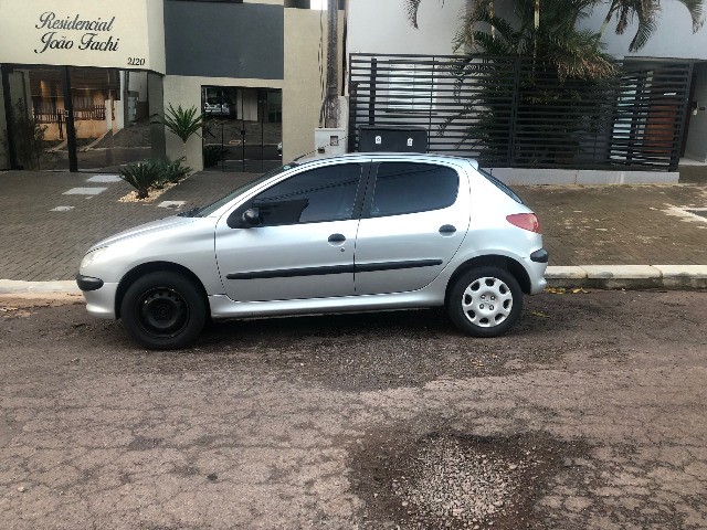 PEUGEOT 206 ANO 2010