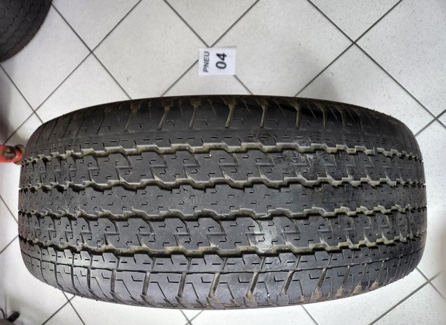 265/60  18 Jogo de 04 Pneus Bridgestone Usados 265/60 aro 18  - Foto 2