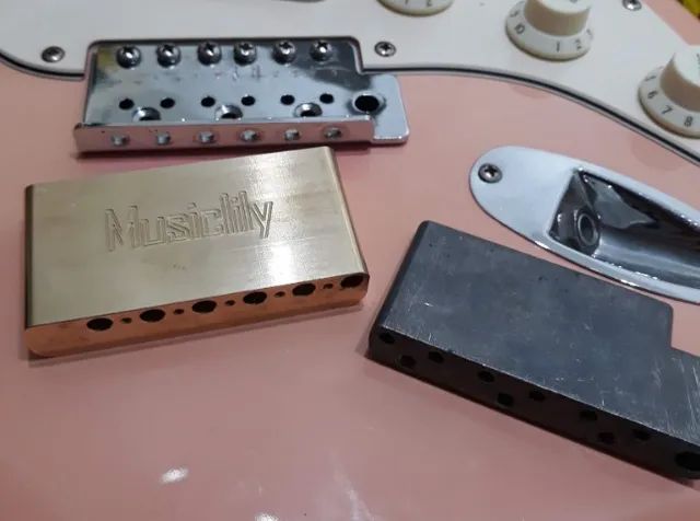 Troco por contrabaixo Jazzbass - Giannini Stratocaster Sonic X Series Salmon Pink - Foto 6
