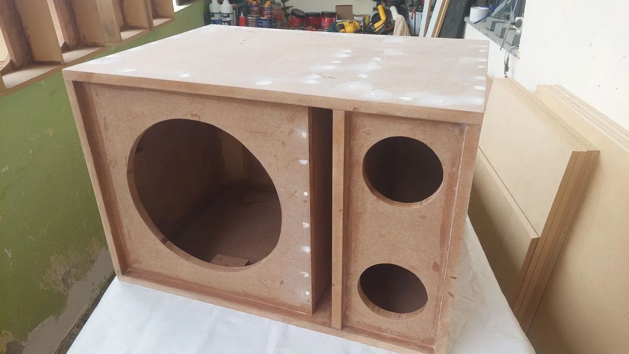 12-inch three-way speaker box, driver and tweeter64520767536258121