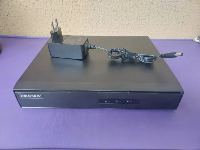 DVR Hikvision DS - 7208 - HGH1 - F1