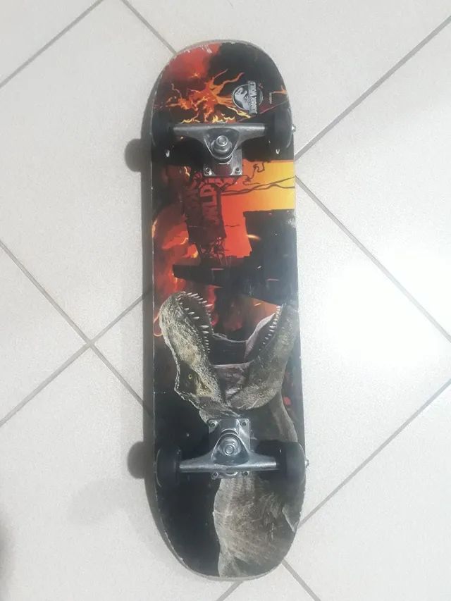 Skate praticamente novo.