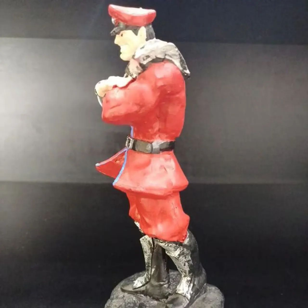 Boneco Resina de ação Mr Bison do  Street Fighter 20cm - Foto 4