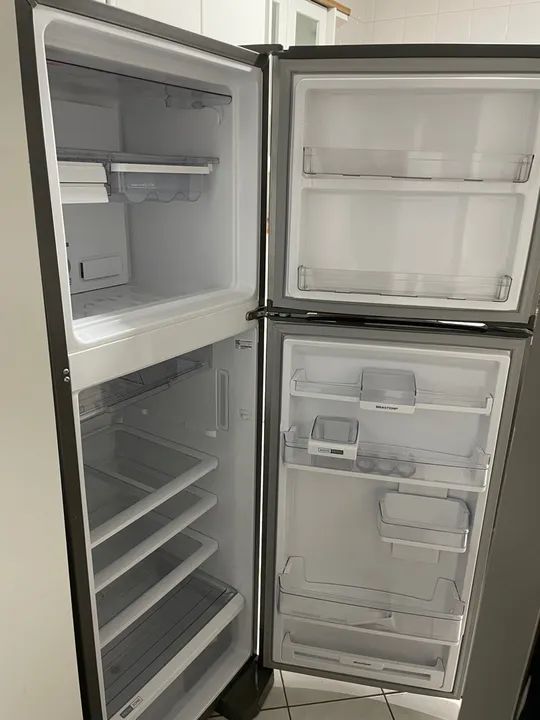 Geladeira Frost Free 375L inox Brastemp - Foto 5