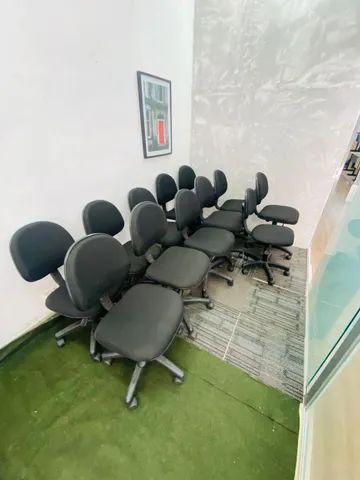 Lote 10 de cadeiras giratórias 