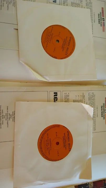 curso inglês enciclopédia bloch com 16 discos de vinil compactos inclusos - Foto 4