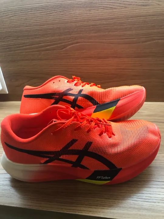 Asics Meta Speed Sky Paris