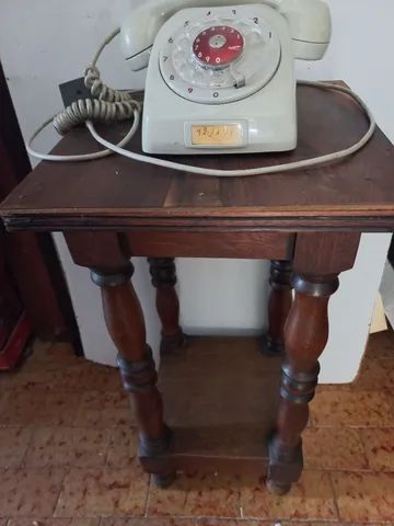 Mesinha de telefone antiga madeira 