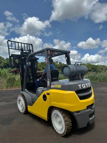 Empilhadeira Toyota zero