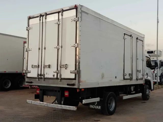 Volkswagen Delivery 11.180 Baú Frigorífico - 18 graus - Foto 4