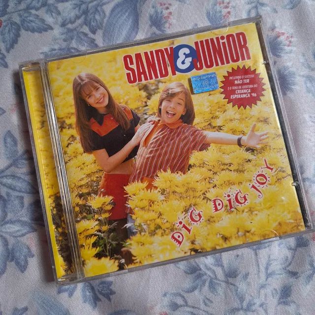 CD: Dig Dig Joy - Sandy & Junior