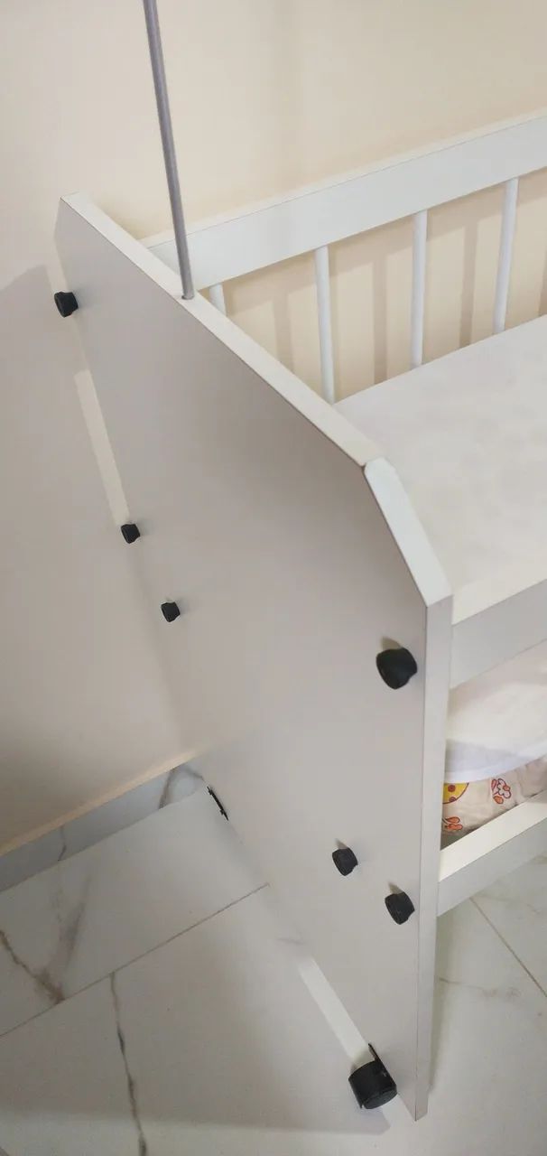 Mini Berço Infantil Branco com Mosquiteiro - Foto 3