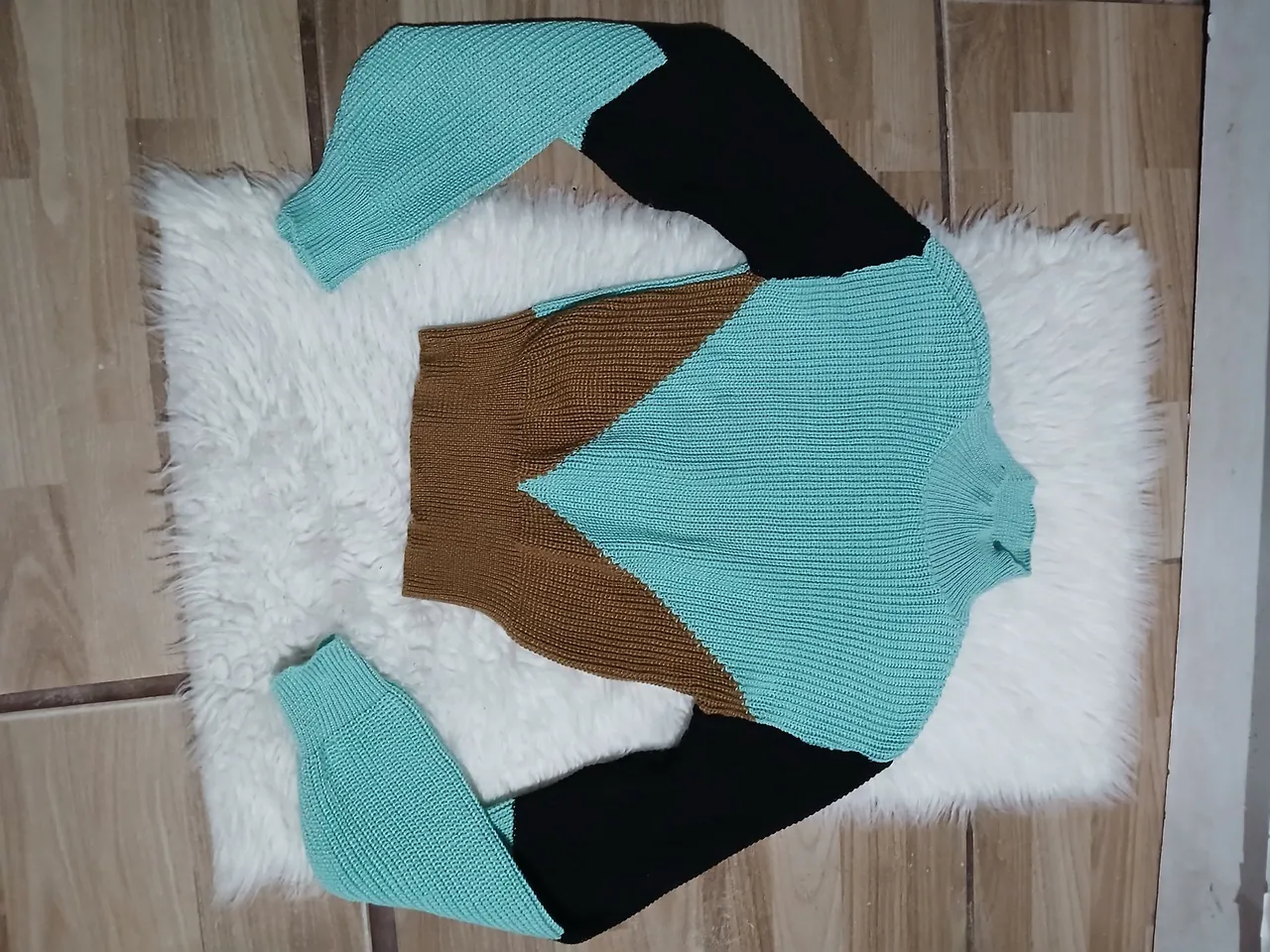 Suéter Tricot Color Block Moderno