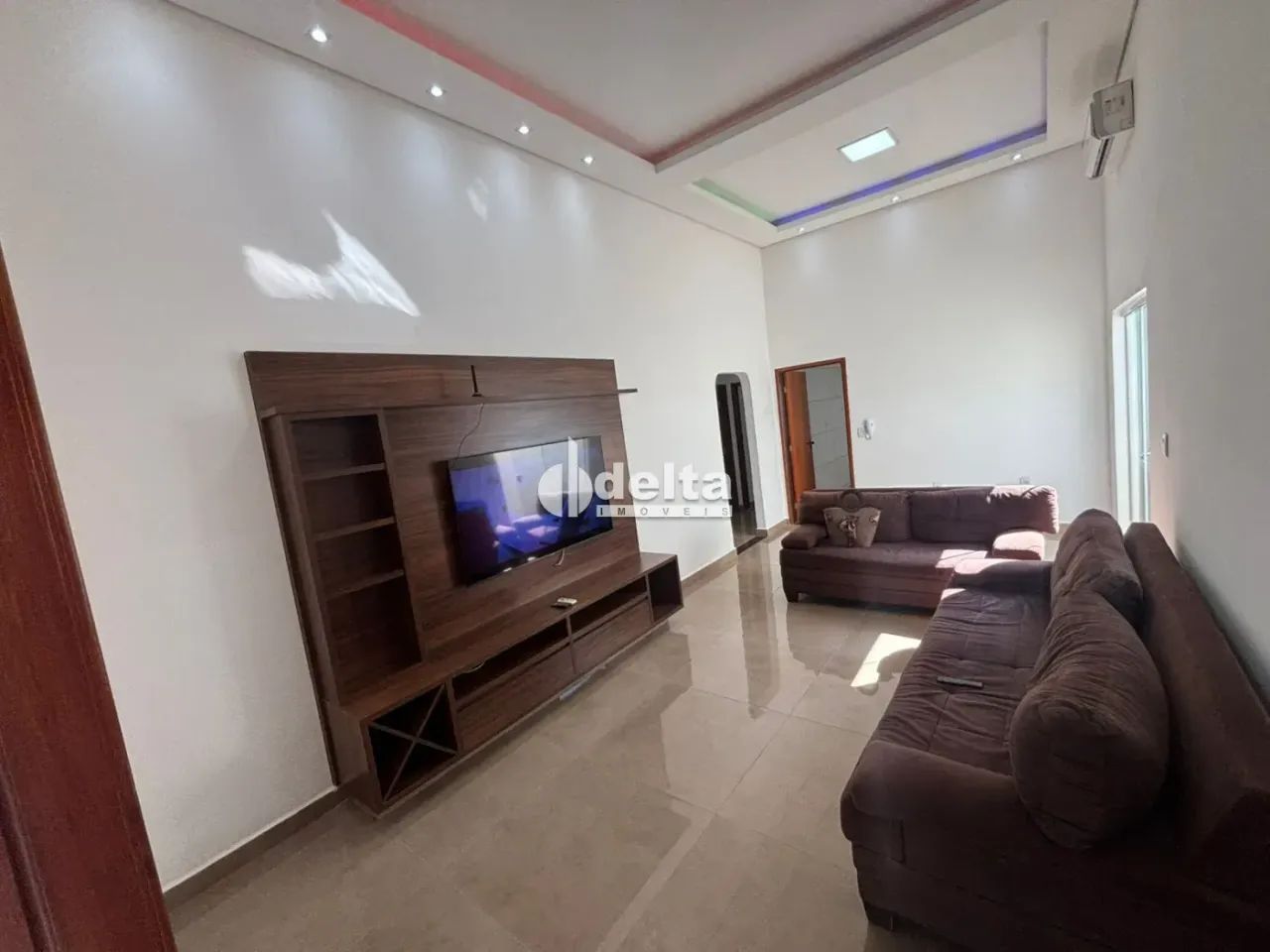 Casa disponível para aluguel e venda no bairro São Jorge em Uberlândia-MG - Foto 3
