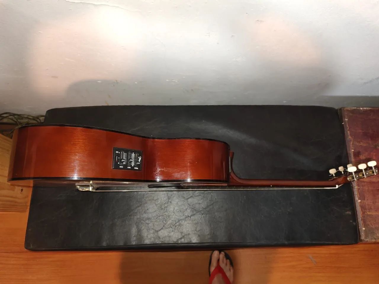 Violão Takamine Elétrico com Corda de Nylon - Foto 2