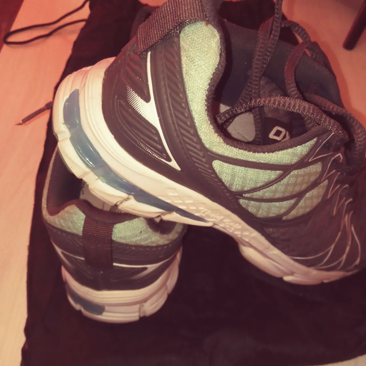 Tênis em ótimo estado, semi novo!!! - Foto 2