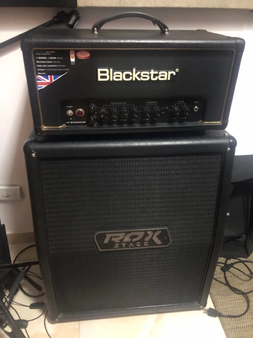 Amplificador Blackstar HT Studio 20 e Caixa Rox Stage 2X12 CELESTION