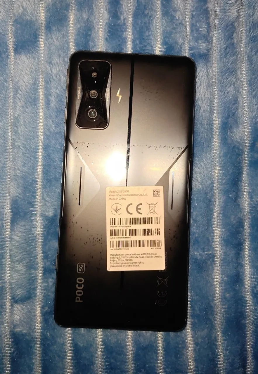 POCO F4 GT