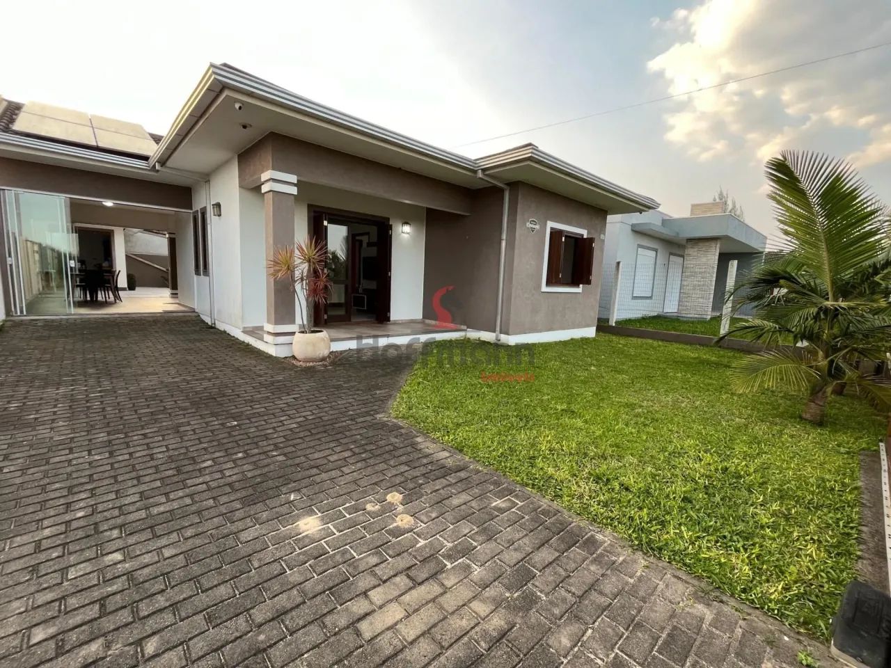Casa a venda com piscina aquecida - Arroio do Sal/RS - Bairro Pérola - Cód. 1089