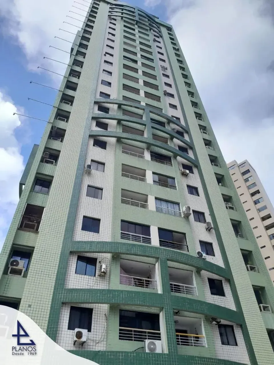 Imóvel para aluguel possui 68 metros quadrados com 3 quartos em Mucuripe - Fortaleza - CE