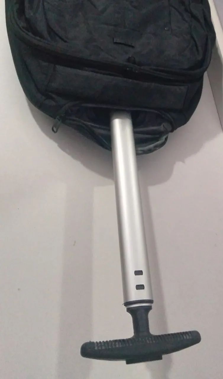 Mochila Sestini carrinho e costas com 2 rodas e compartimento para notebook - Foto 2