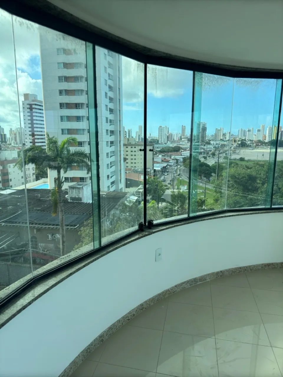 Excelente Apartamento no Crystal Green 369 metros com 5 suítes