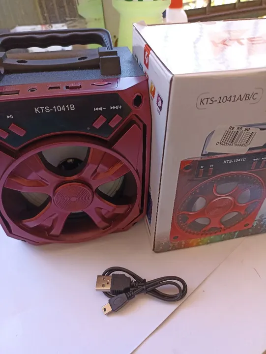 Caixa de Som Bluetooth Portátil KTS-1041B conservada