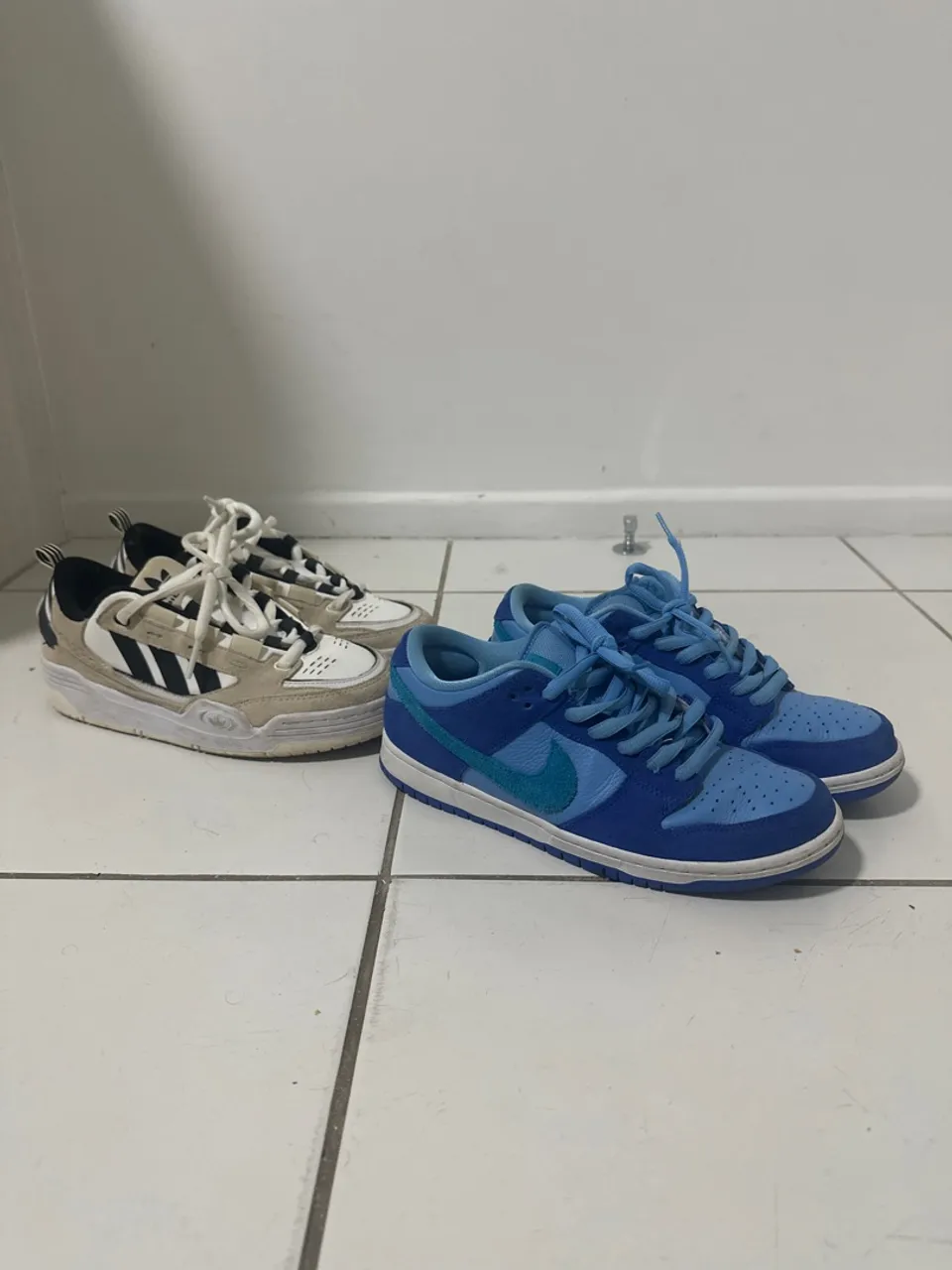 Tênis Adidas e Nike