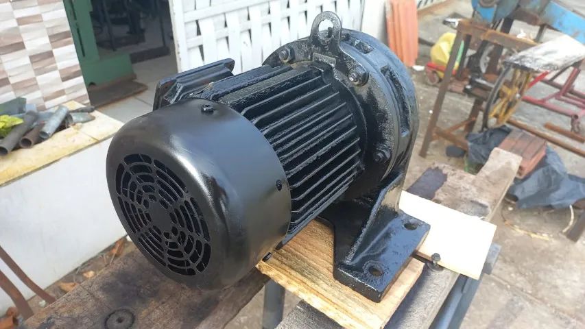 Motor trifásico com redutor - Foto 2