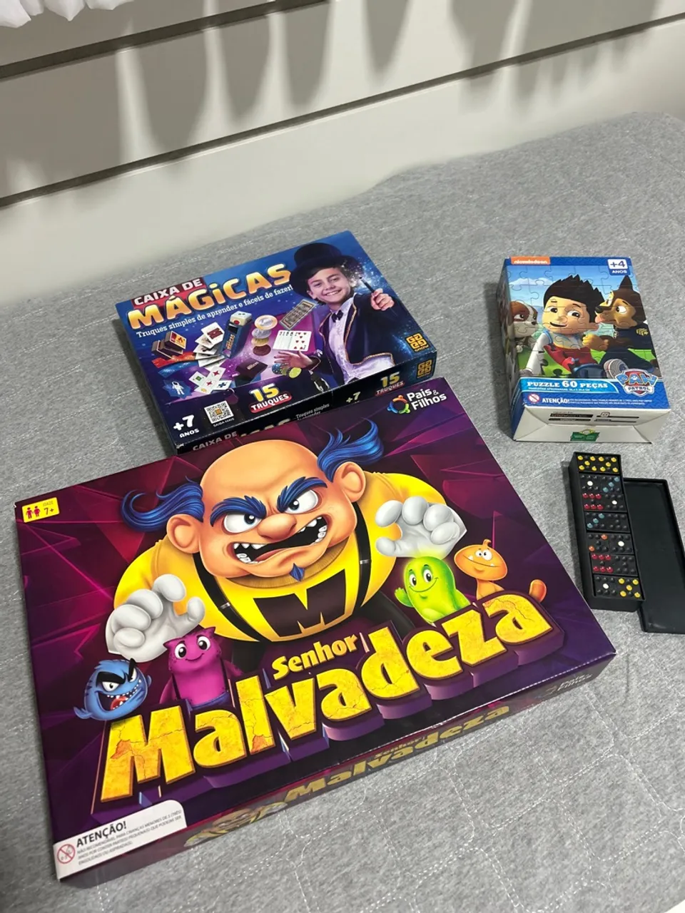 Kit de brinquedos: Mágicas, quebra-cabeça e jogo Senhor Malvadeza