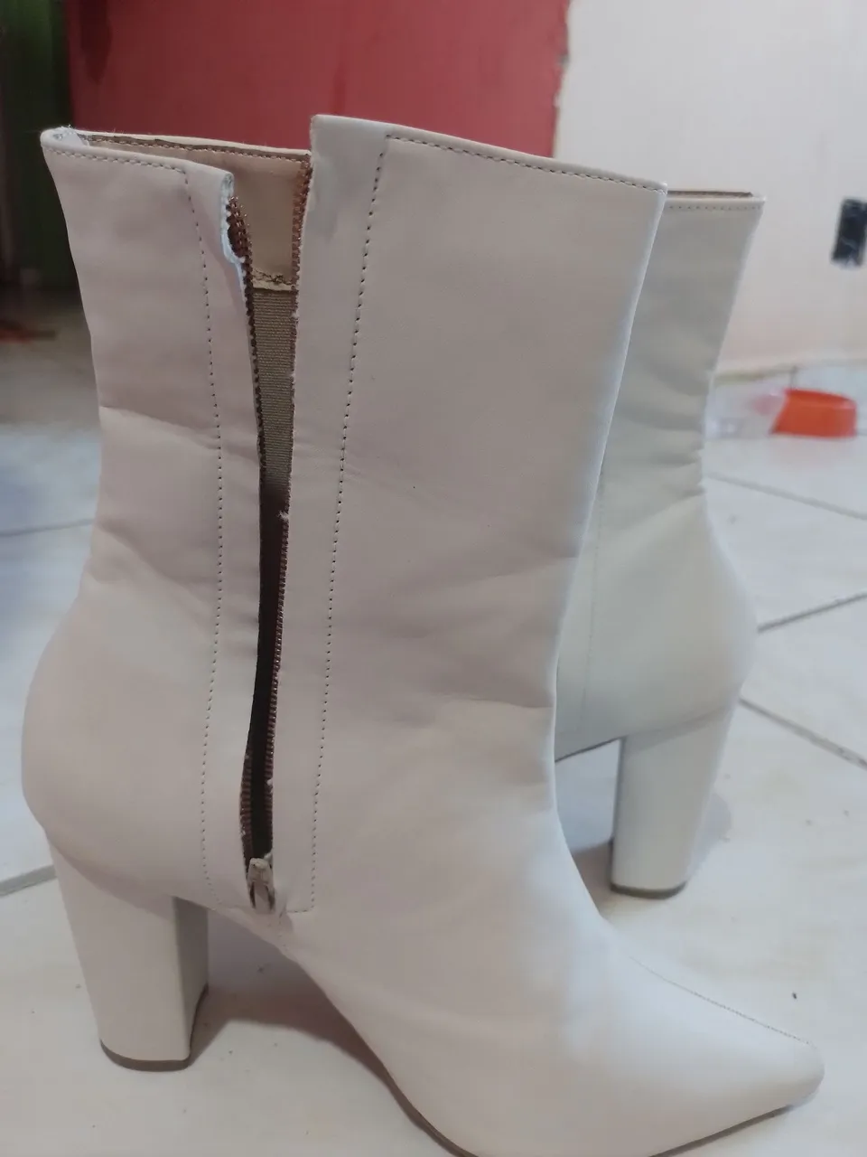 Bota Feminina Branca Salto Bloco